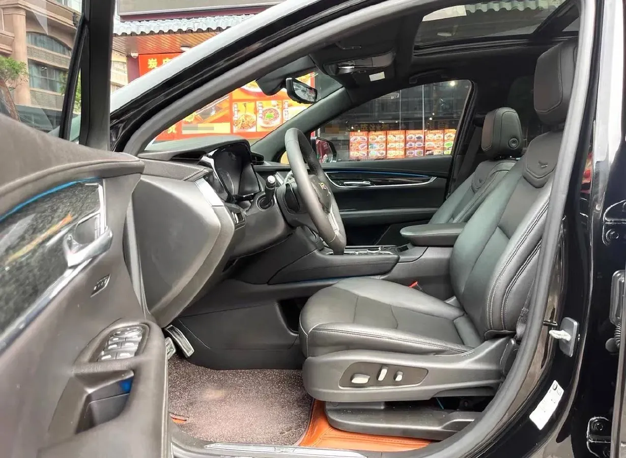 2021 Cadillac XT5 2.0T 237HP L4 9AT,autocango,china used car exporter,china ev exporter,chinese used car exporter,chinese used ev exporter