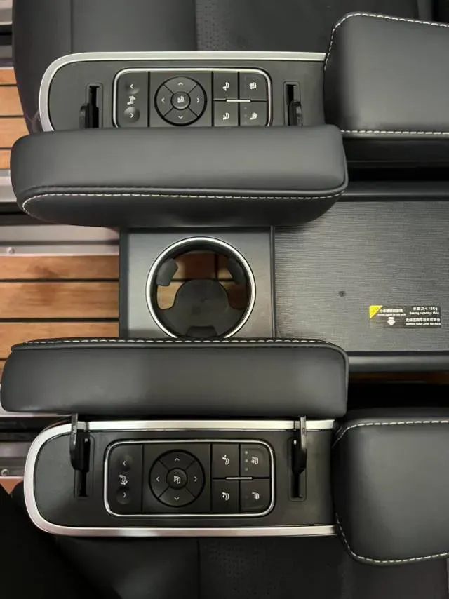 2023 GAC Trumpchi M8 2.0T 252HP L4 8AT,autocango,china used car exporter,china ev exporter,chinese used car exporter,chinese used ev exporter