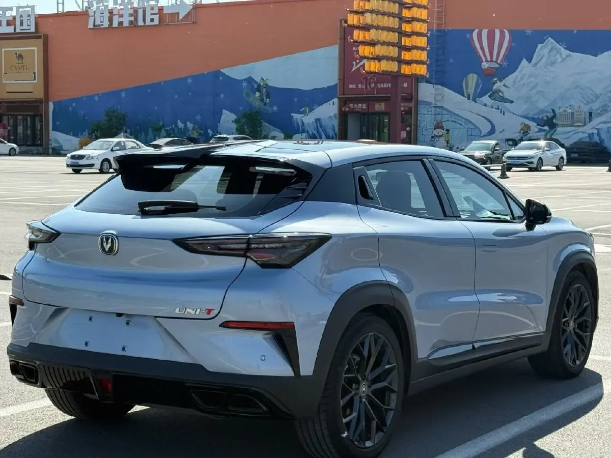 2022 ChangAn UNI-T 2.0T 233HP L4 8AT,autocango,china used car exporter,china ev exporter,chinese used car exporter,chinese used ev exporter