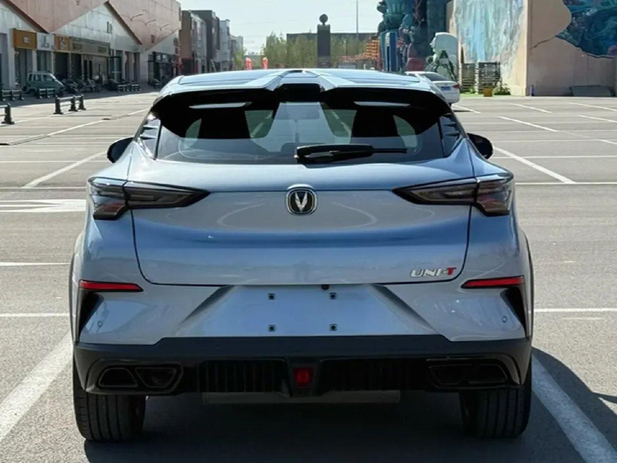 2022 ChangAn UNI-T 2.0T 233HP L4 8AT,autocango,china used car exporter,china ev exporter,chinese used car exporter,chinese used ev exporter