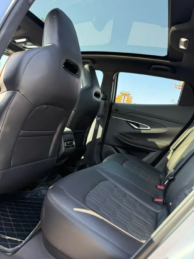 2022 ChangAn UNI-T 2.0T 233HP L4 8AT,autocango,china used car exporter,china ev exporter,chinese used car exporter,chinese used ev exporter