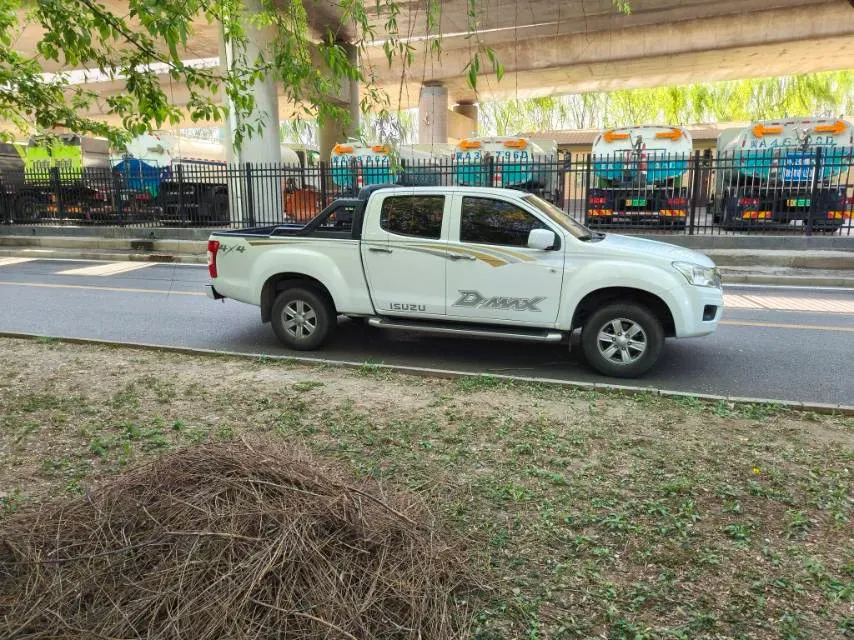 2016 Isuzu RE-MAX Jim 2.8T 109HP L4 5MT,autocango,china used car exporter,china ev exporter,chinese used car exporter,chinese used ev exporter