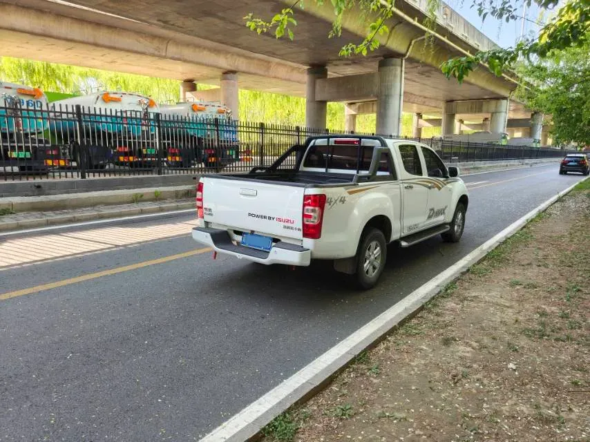 2016 Isuzu RE-MAX Jim 2.8T 109HP L4 5MT,autocango,china used car exporter,china ev exporter,chinese used car exporter,chinese used ev exporter