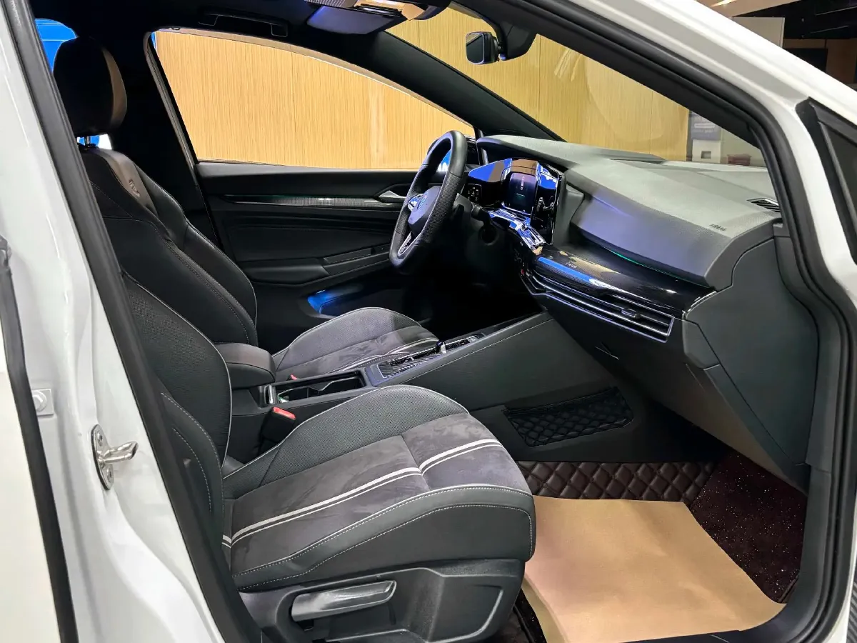 2023 Volkswagen Golf 1.4T 150HP L4 7DCT,autocango,china used car exporter,china ev exporter,chinese used car exporter,chinese used ev exporter