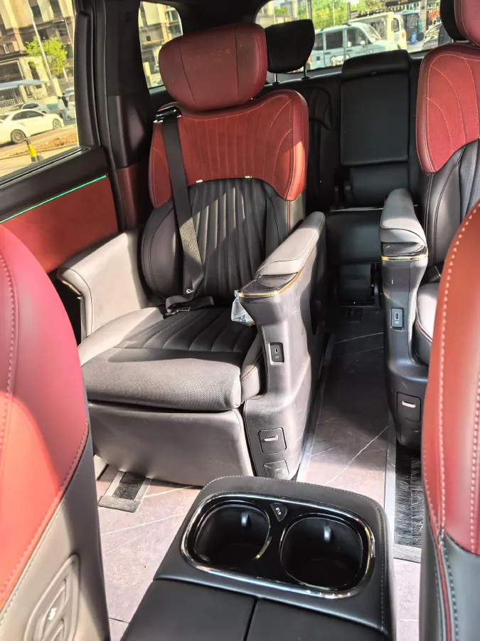 2024 GAC Trumpchi M8 2.0T 252HP L4 8AT,autocango,china used car exporter,china ev exporter,chinese used car exporter,chinese used ev exporter