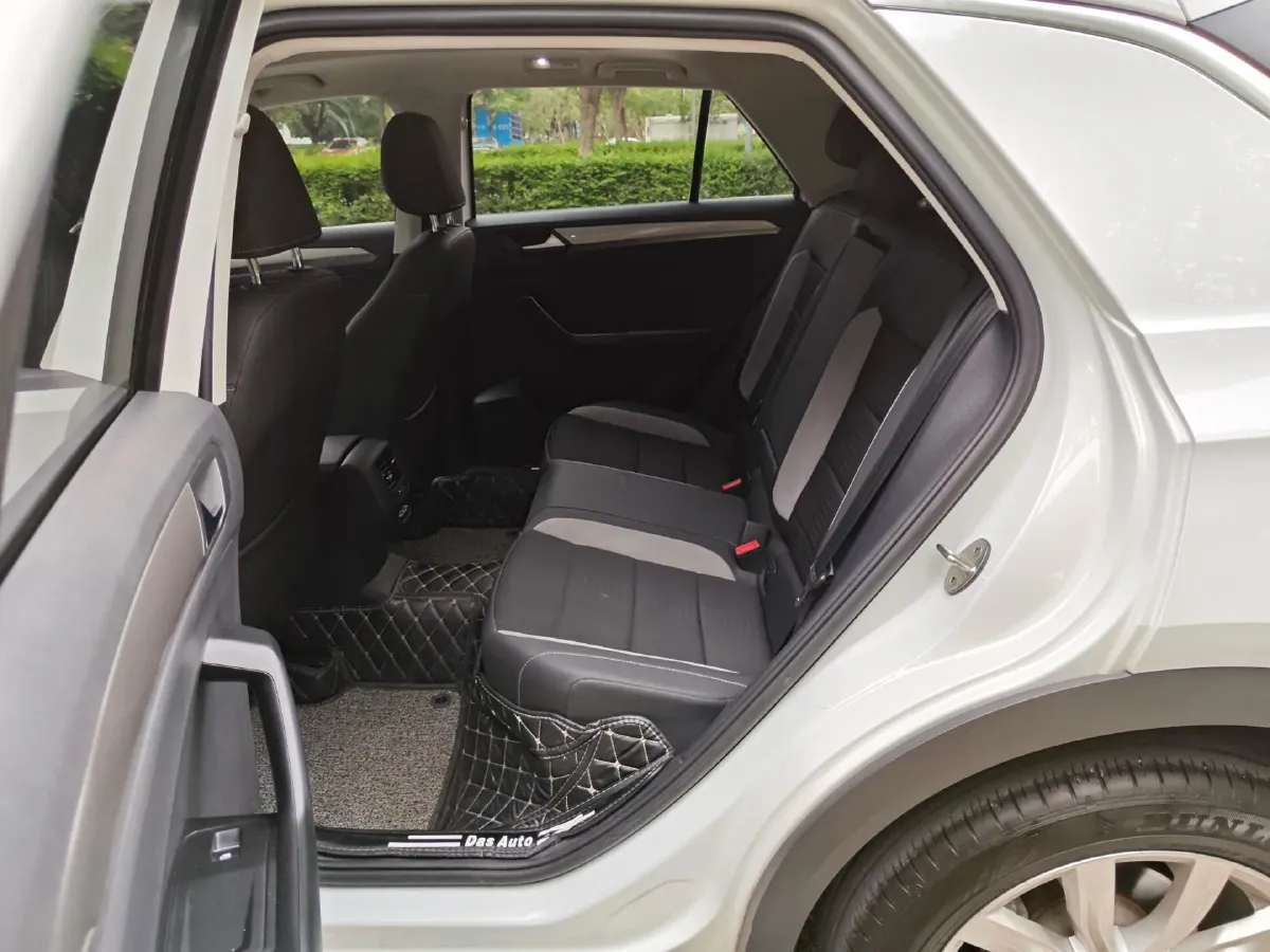 2020 Volkswagen T-Roc 1.4T 131HP L4 7DCT,autocango,china used car exporter,china ev exporter,chinese used car exporter,chinese used ev exporter