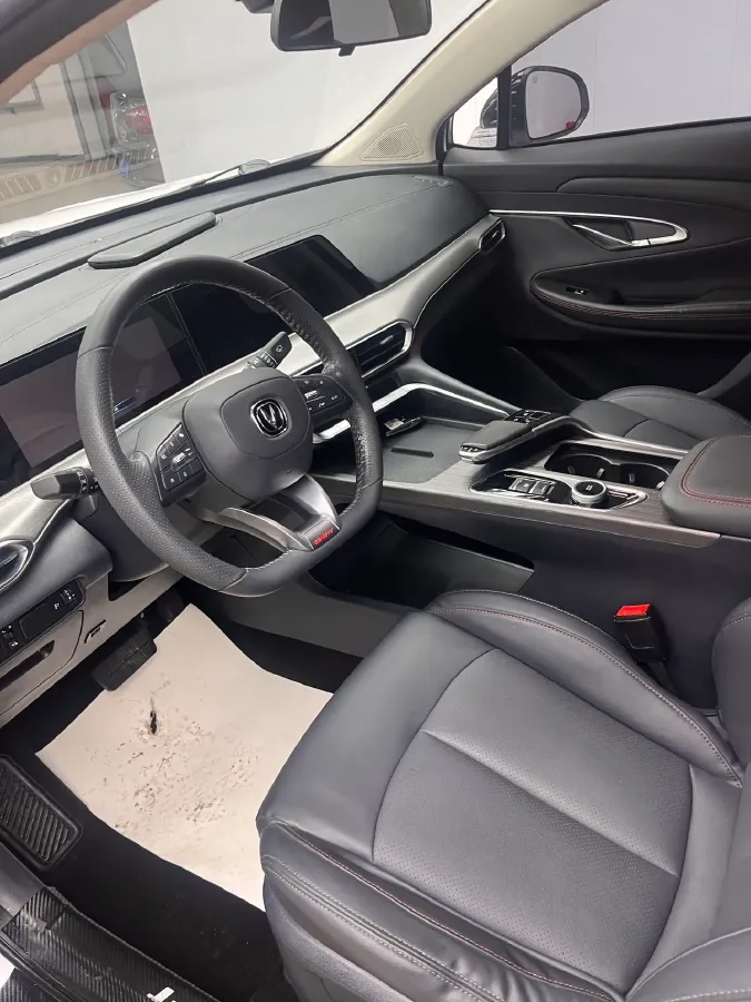 2020 ChangAn UNI-T 1.5T 180HP L4 7DCT,autocango,china used car exporter,china ev exporter,chinese used car exporter,chinese used ev exporter