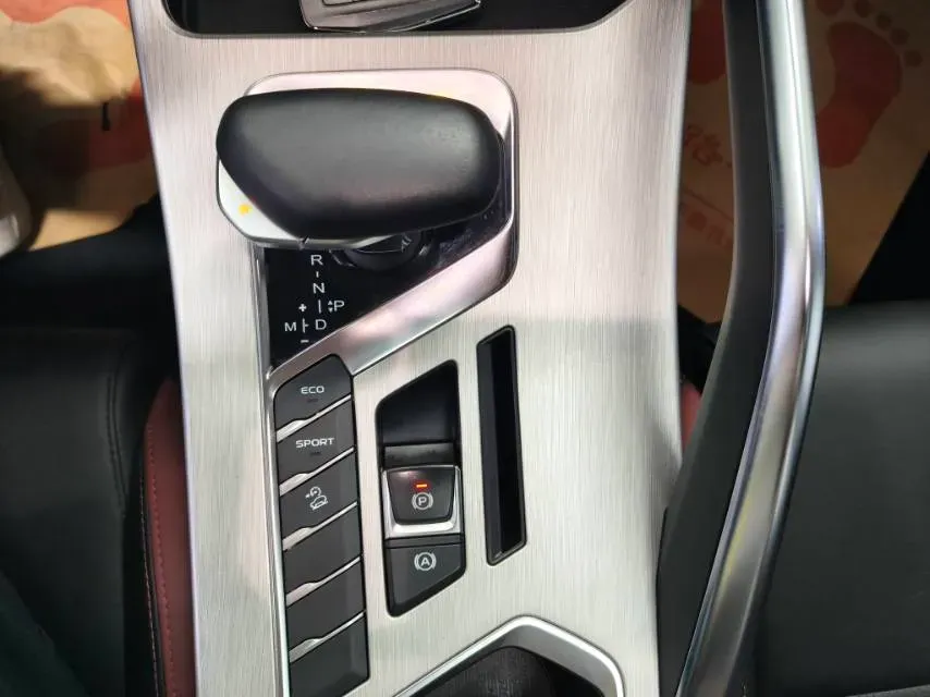 2021 Geely Coolray 1.4T 141HP L4 6DCT,autocango,china used car exporter,china ev exporter,chinese used car exporter,chinese used ev exporter