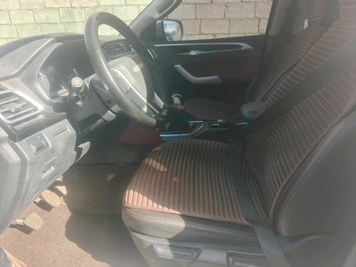 2023 MAXUS Interstellar 2.0T 143HP L4 6AT,autocango,china used car exporter,china ev exporter,chinese used car exporter,chinese used ev exporter