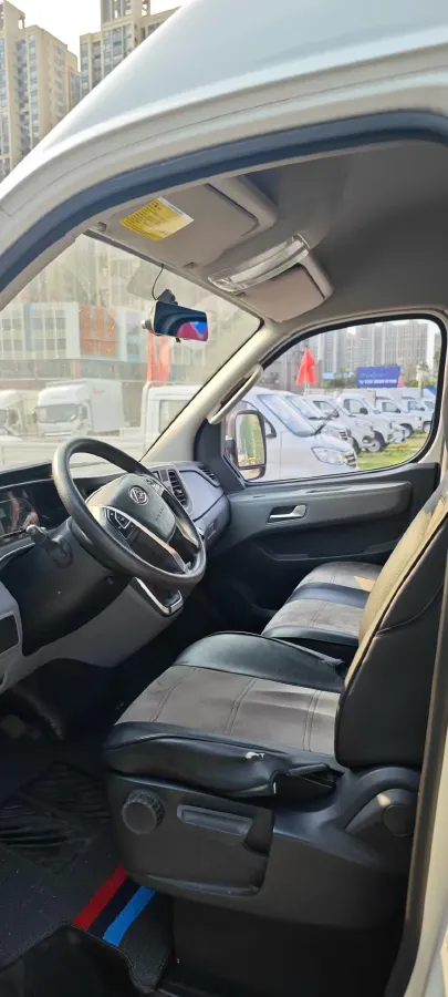 2019 MAXUS XinTu V80 2.5T 136HP L4 6MT,autocango,china used car exporter,china ev exporter,chinese used car exporter,chinese used ev exporter