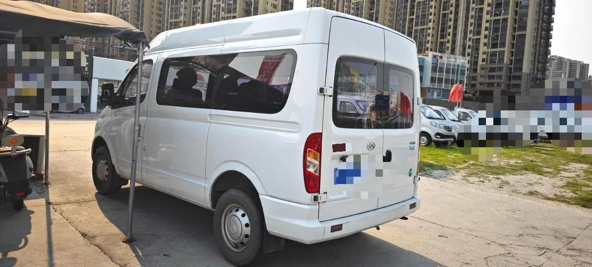 2019 MAXUS XinTu V80 2.5T 136HP L4 6MT,autocango,china used car exporter,china ev exporter,chinese used car exporter,chinese used ev exporter