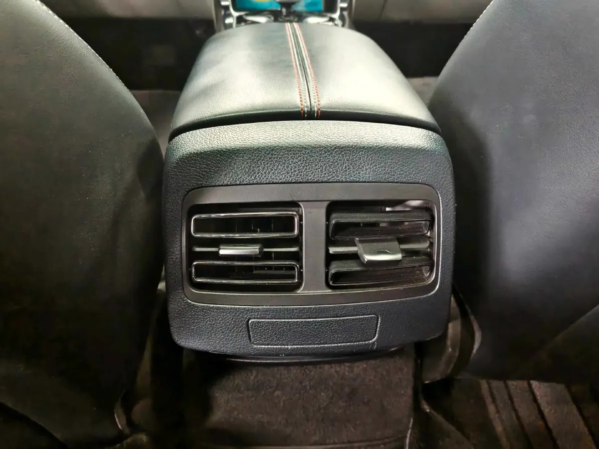 2021 Haval F7 1.5T 169HP L4 7DCT,autocango,china used car exporter,china ev exporter,chinese used car exporter,chinese used ev exporter