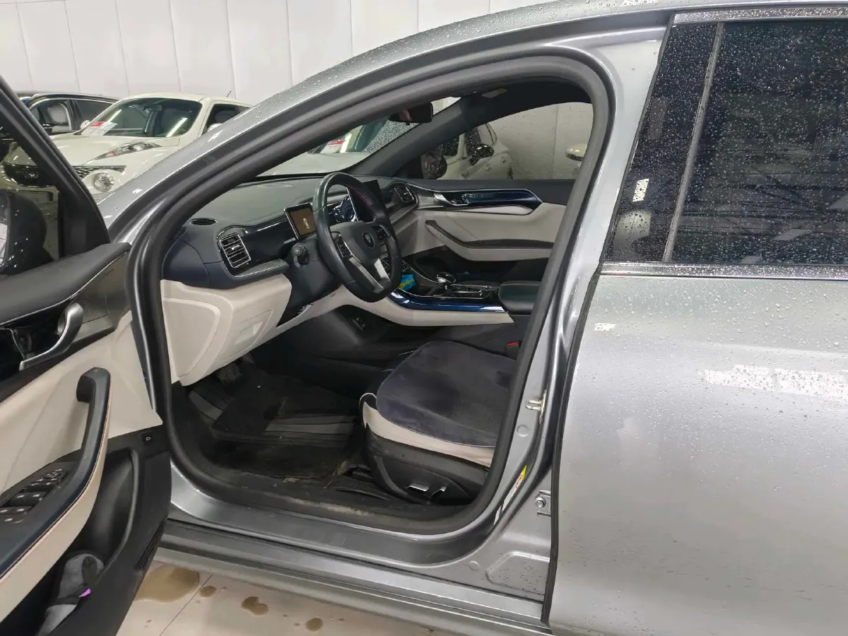 2021 Haval F7 1.5T 169HP L4 7DCT,autocango,china used car exporter,china ev exporter,chinese used car exporter,chinese used ev exporter