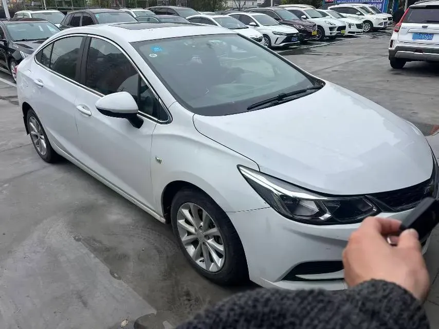 2018 Chevrolet Cruze 1.5L 114HP L4 6AT,autocango,china used car exporter,china ev exporter,chinese used car exporter,chinese used ev exporter