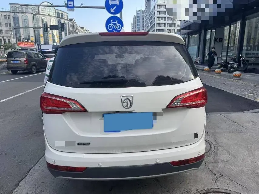 2017 SWM X7 1.5T 156HP L4 5MT,autocango,china used car exporter,china ev exporter,chinese used car exporter,chinese used ev exporter