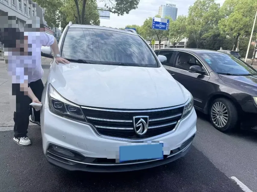 2017 SWM X7 1.5T 156HP L4 5MT,autocango,china used car exporter,china ev exporter,chinese used car exporter,chinese used ev exporter