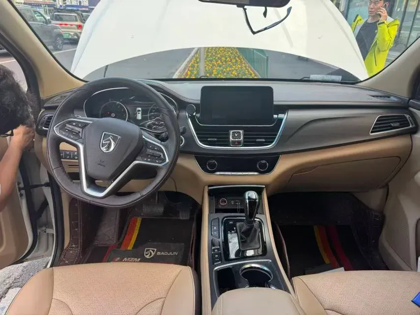 2017 SWM X7 1.5T 156HP L4 5MT,autocango,china used car exporter,china ev exporter,chinese used car exporter,chinese used ev exporter