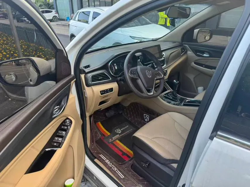 2017 SWM X7 1.5T 156HP L4 5MT,autocango,china used car exporter,china ev exporter,chinese used car exporter,chinese used ev exporter