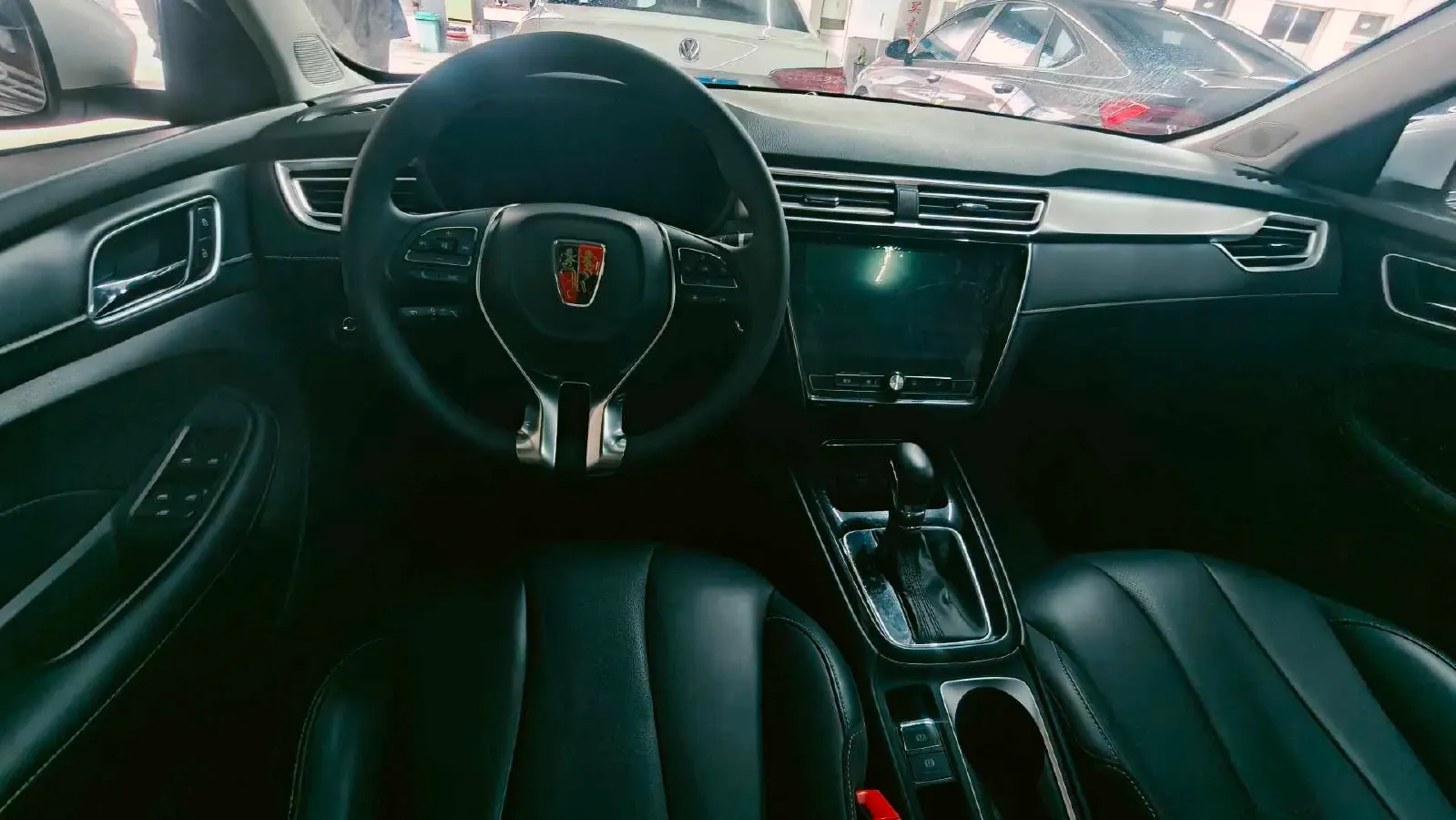 2019 Roewe i5 1.5L 120HP L4 CVT,autocango,china used car exporter,china ev exporter,chinese used car exporter,chinese used ev exporter