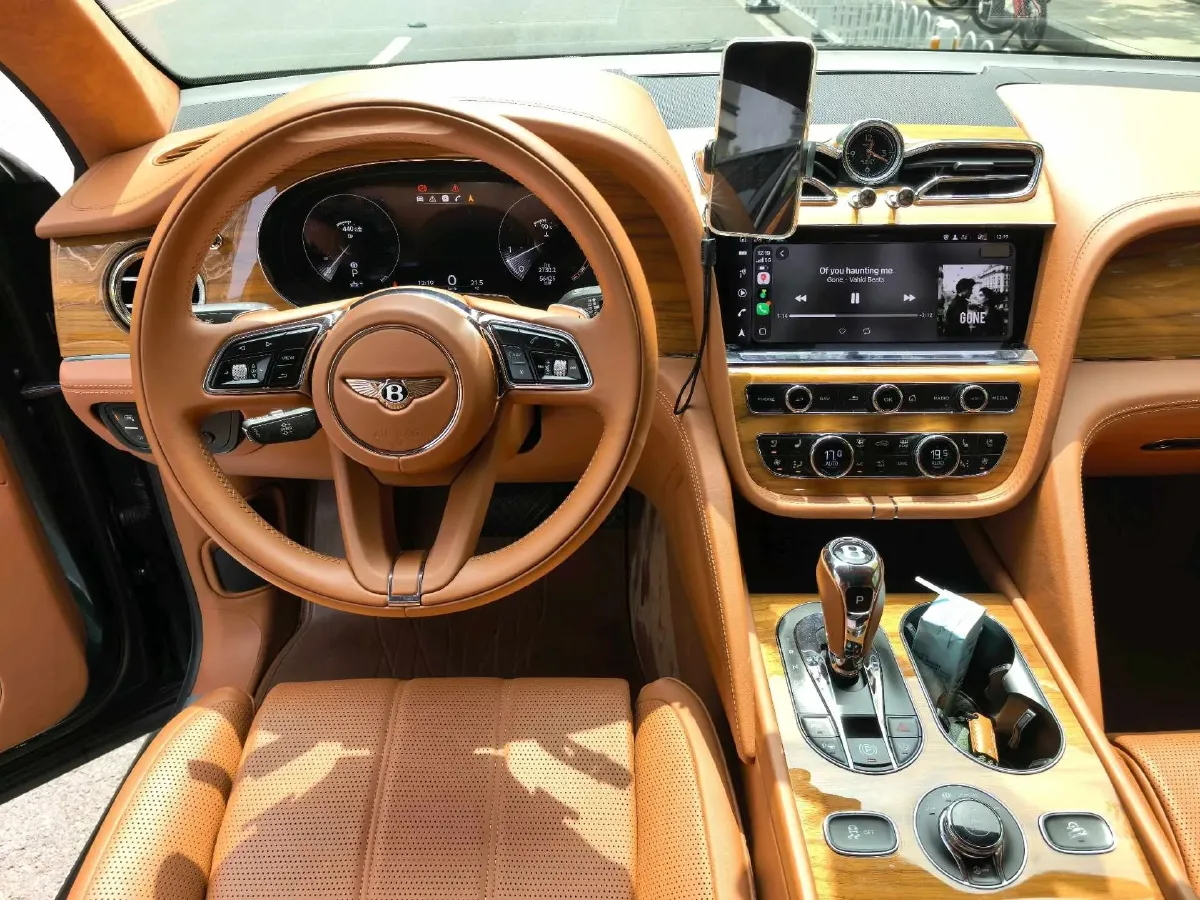 2021 Bentley Bentayga 4.0T 550HP V8 8AT,autocango,china used car exporter,china ev exporter,chinese used car exporter,chinese used ev exporter