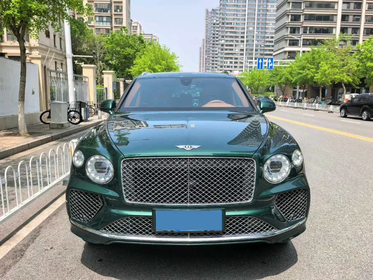 2021 Bentley Bentayga 4.0T 550HP V8 8AT,autocango,china used car exporter,china ev exporter,chinese used car exporter,chinese used ev exporter