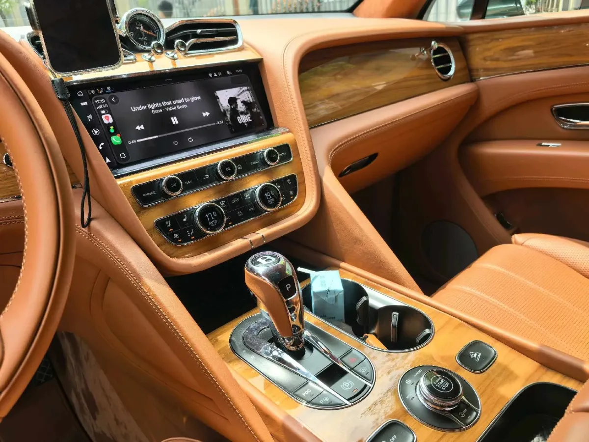 2021 Bentley Bentayga 4.0T 550HP V8 8AT,autocango,china used car exporter,china ev exporter,chinese used car exporter,chinese used ev exporter