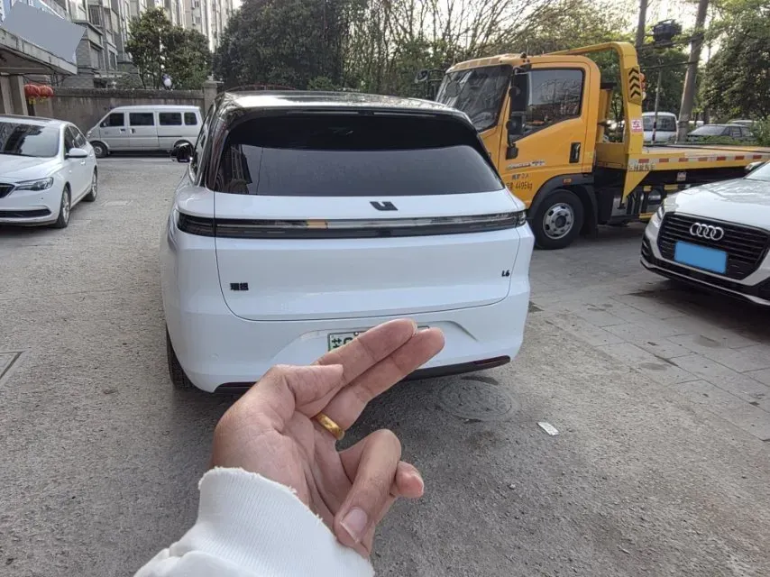 2024 Li L6 Range Extended 154HP L4 REEV 36.8KWH,autocango,china used car exporter,china ev exporter,chinese used car exporter,chinese used ev exporter