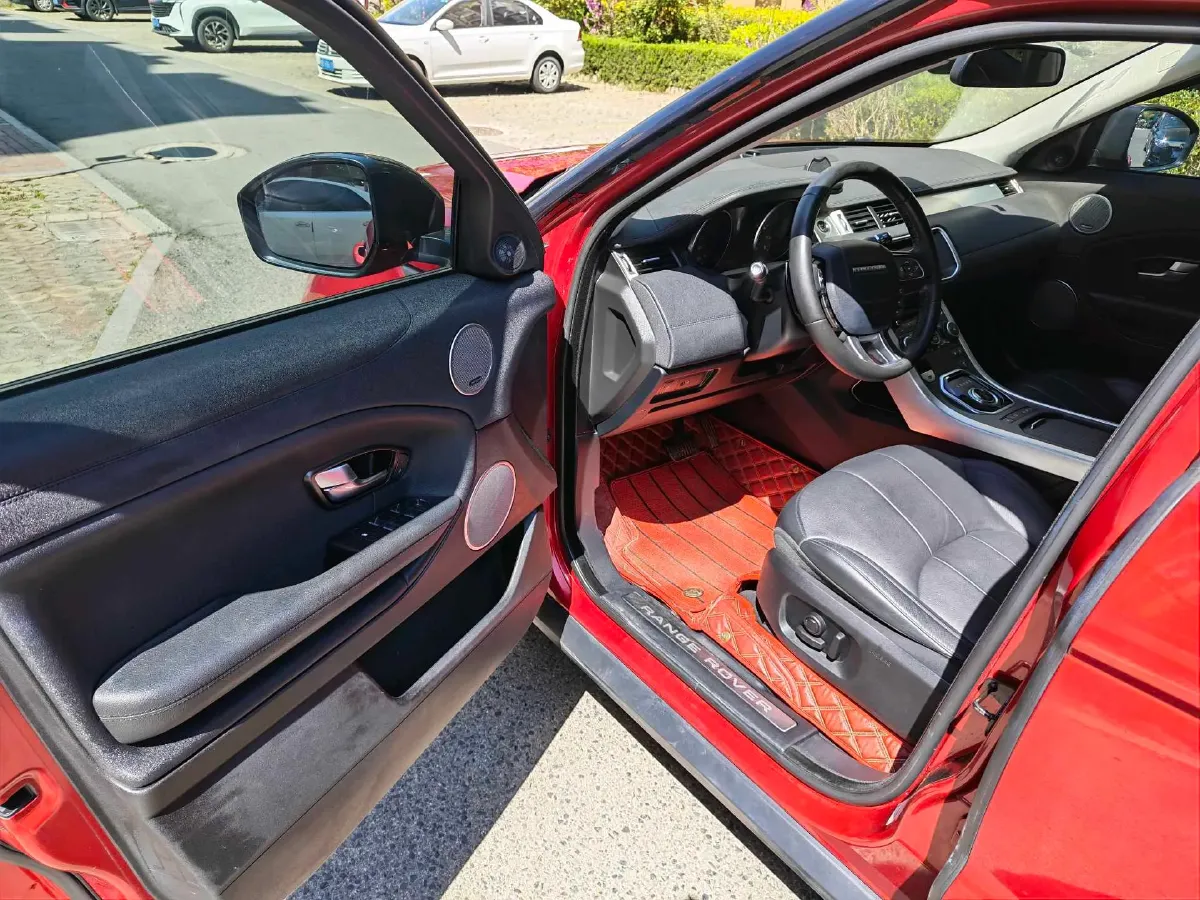 2018 Land Rover Range Rover Evoque 2.0T 241HP L4 9AT,autocango,china used car exporter,china ev exporter,chinese used car exporter,chinese used ev exporter