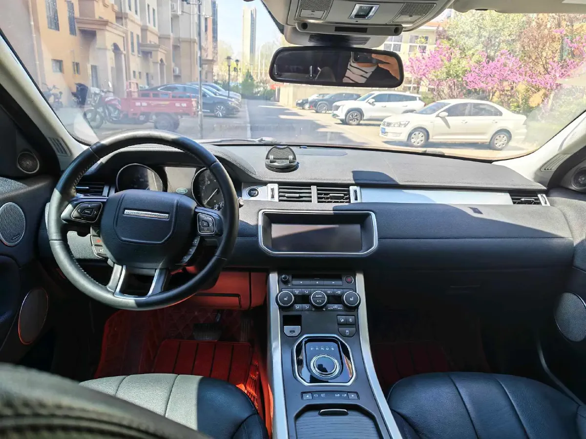 2018 Land Rover Range Rover Evoque 2.0T 241HP L4 9AT,autocango,china used car exporter,china ev exporter,chinese used car exporter,chinese used ev exporter