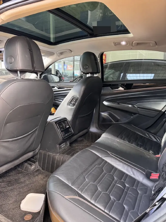 2019 Skoda Kodiak 2.0T 186HP L4 7DCT,autocango,china used car exporter,china ev exporter,chinese used car exporter,chinese used ev exporter