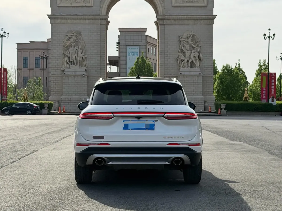 2022 Lincoln Corsair 2.0T 245HP L4 8AT,autocango,china used car exporter,china ev exporter,chinese used car exporter,chinese used ev exporter