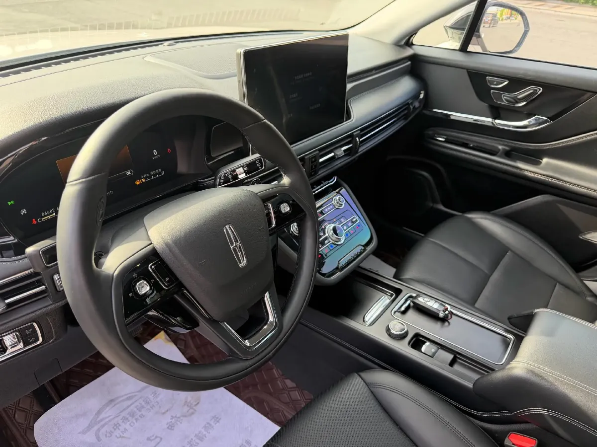 2022 Lincoln Corsair 2.0T 245HP L4 8AT,autocango,china used car exporter,china ev exporter,chinese used car exporter,chinese used ev exporter