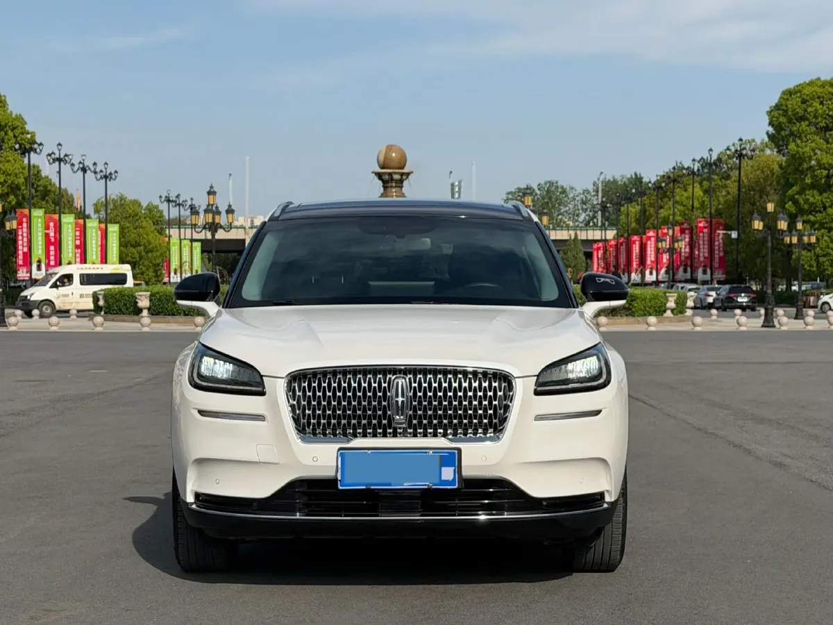 2022 Lincoln Corsair 2.0T 245HP L4 8AT,autocango,china used car exporter,china ev exporter,chinese used car exporter,chinese used ev exporter