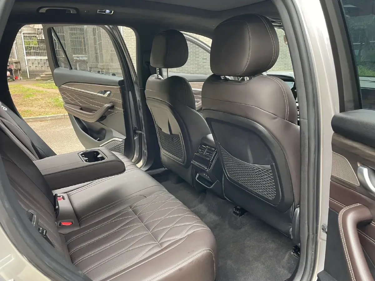 2025 Geely Monjaro 2.0T 238HP L4 8AT,autocango,china used car exporter,china ev exporter,chinese used car exporter,chinese used ev exporter