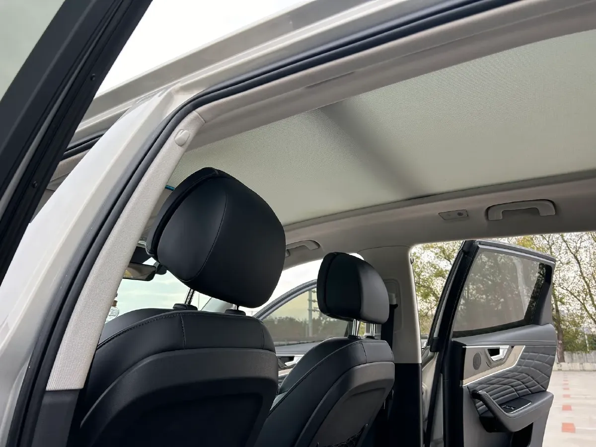 2019 HongQi HS5 2.0T 224HP L4 6AT,autocango,china used car exporter,china ev exporter,chinese used car exporter,chinese used ev exporter