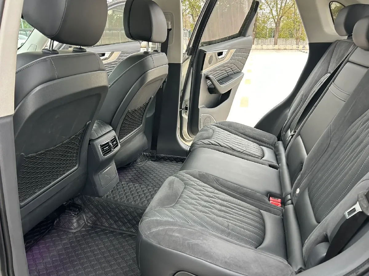 2019 HongQi HS5 2.0T 224HP L4 6AT,autocango,china used car exporter,china ev exporter,chinese used car exporter,chinese used ev exporter