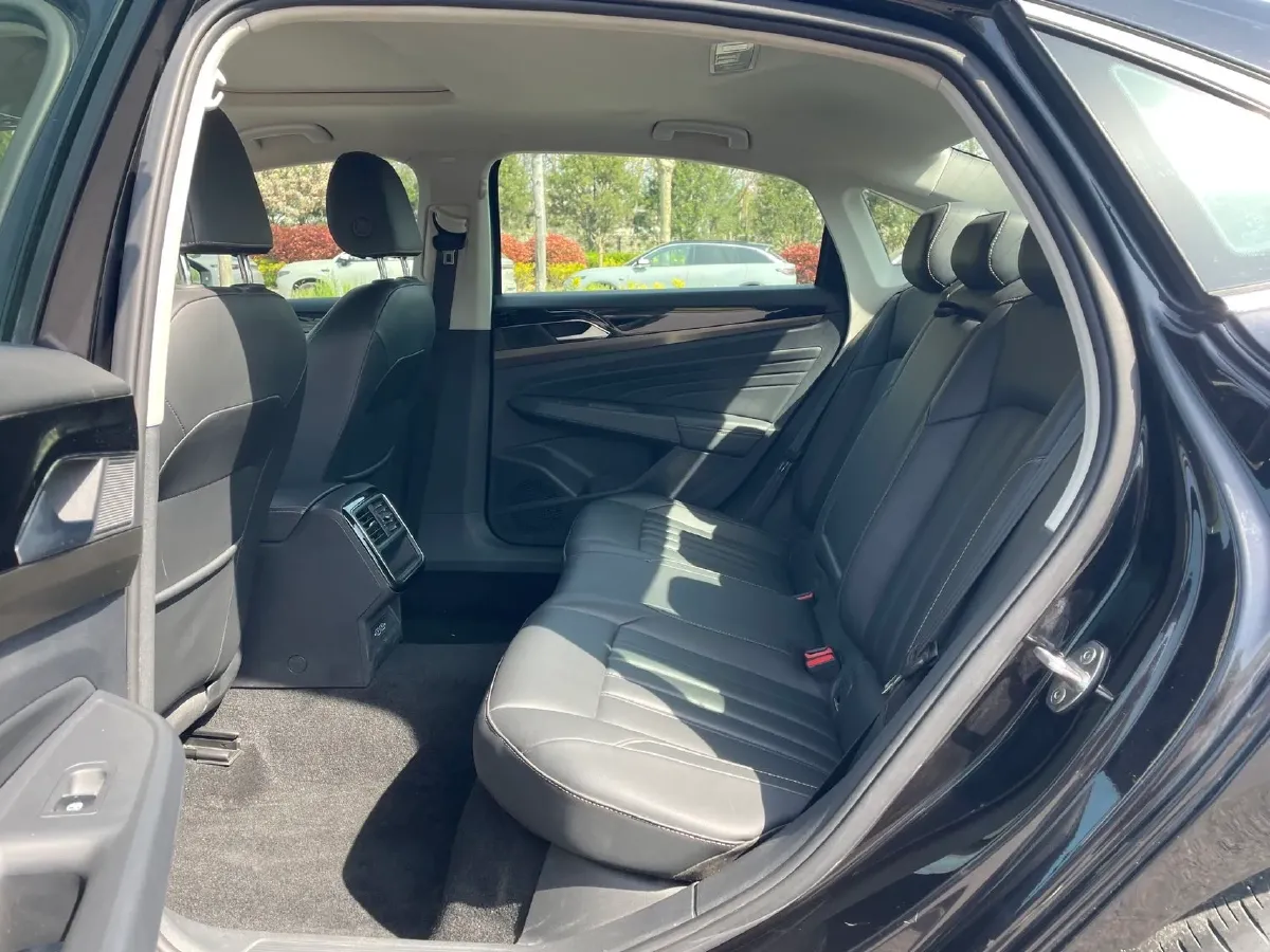 2019 Volkswagen Passat 1.4T 150HP L4 7DCT,autocango,china used car exporter,china ev exporter,chinese used car exporter,chinese used ev exporter