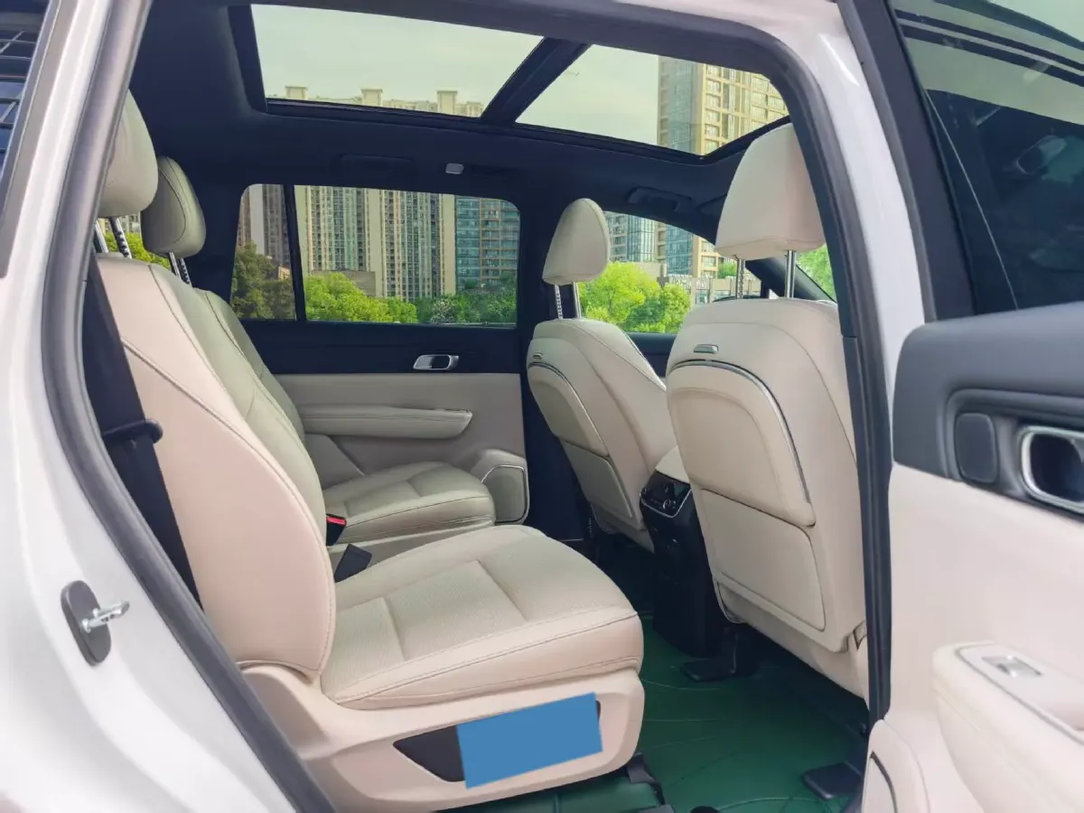 2021 Li ONE Range Extended 131HP REEV 40.5KWH,autocango,china used car exporter,china ev exporter,chinese used car exporter,chinese used ev exporter