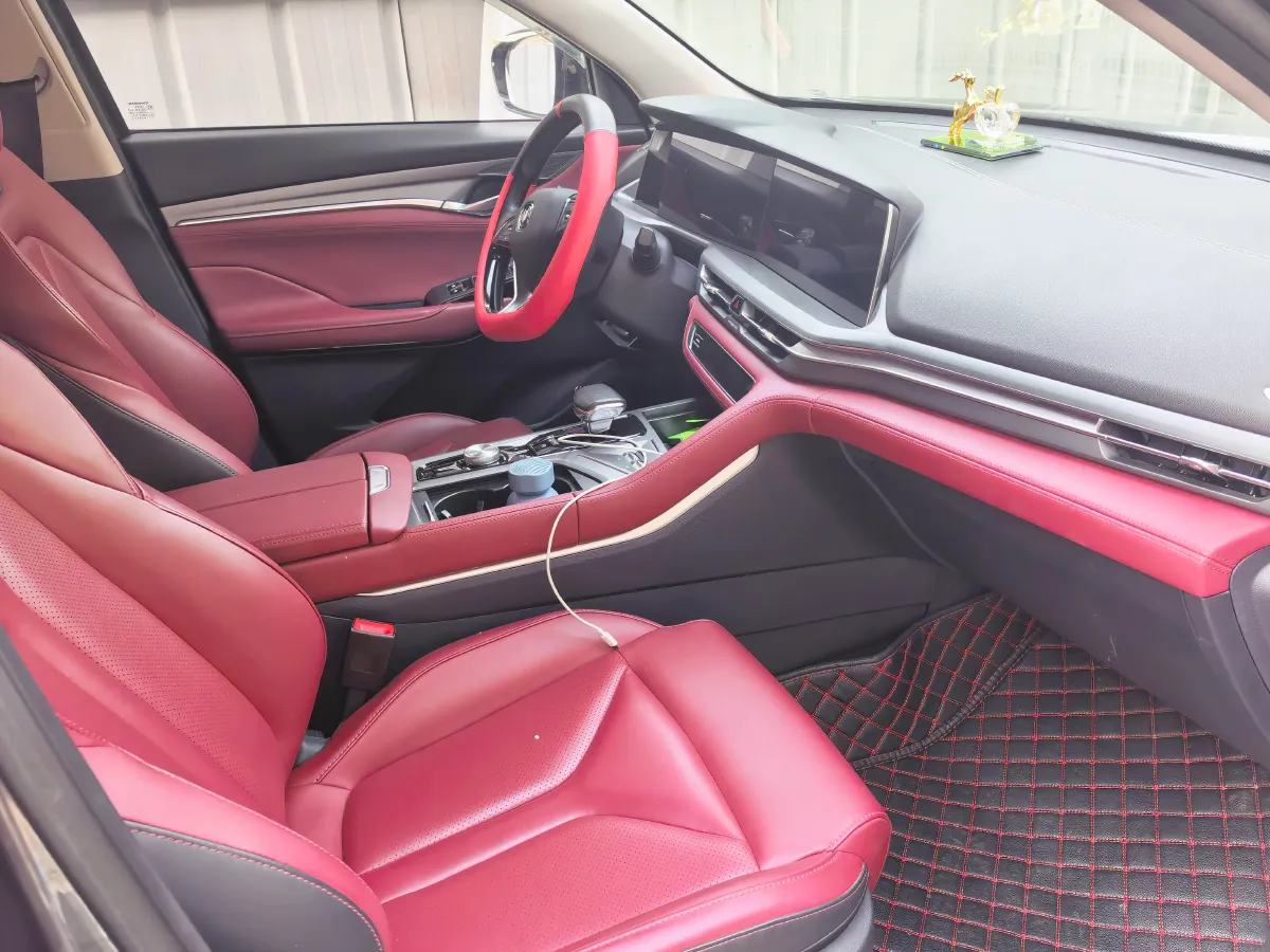 2022 ChangAn CS75 Plus 2.0T 233HP L4 8AT,autocango,china used car exporter,china ev exporter,chinese used car exporter,chinese used ev exporter