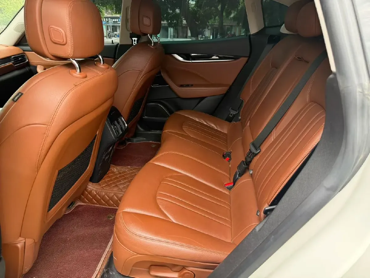 2018 Maserati Levante 3.0T 350HP V6 8AT,autocango,china used car exporter,china ev exporter,chinese used car exporter,chinese used ev exporter