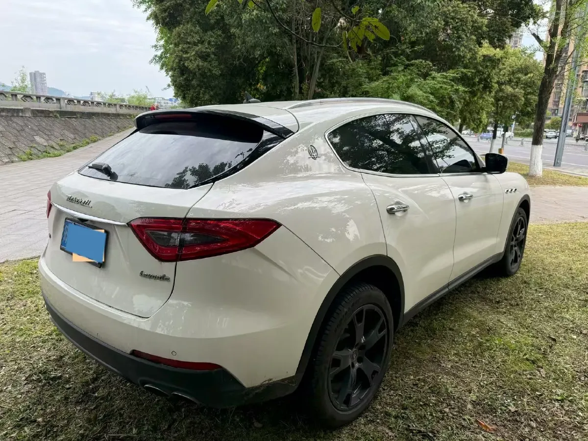 2018 Maserati Levante 3.0T 350HP V6 8AT,autocango,china used car exporter,china ev exporter,chinese used car exporter,chinese used ev exporter