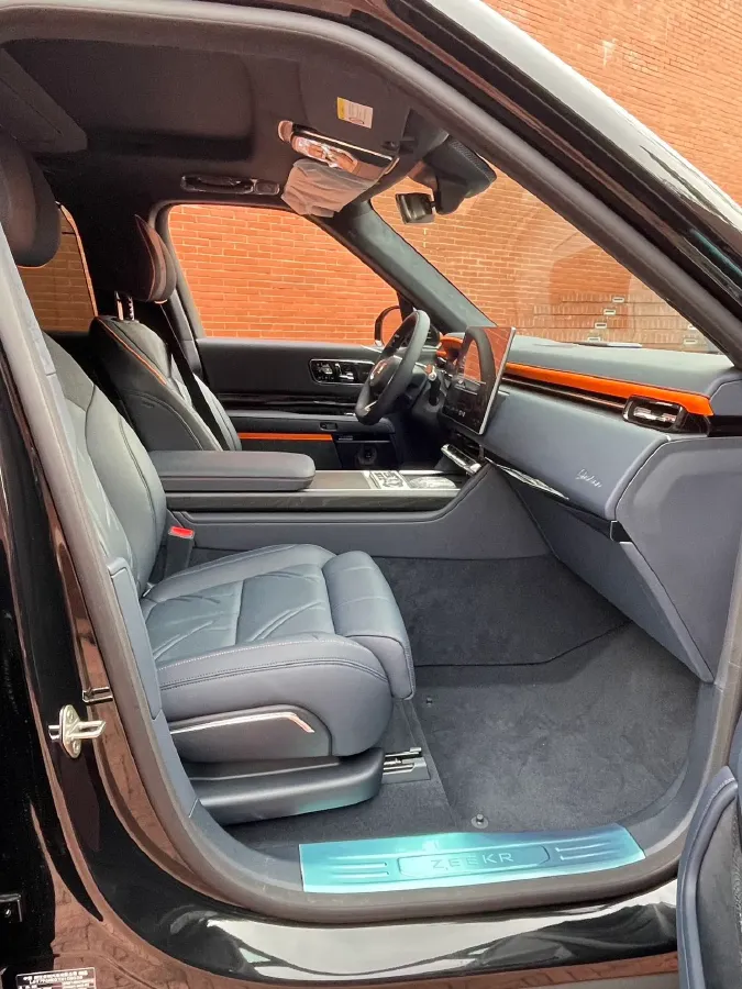 2025 Zeekr 9X 2.0T 279HP L4 1DHT PHEV,autocango,china used car exporter,china ev exporter,chinese used car exporter,chinese used ev exporter