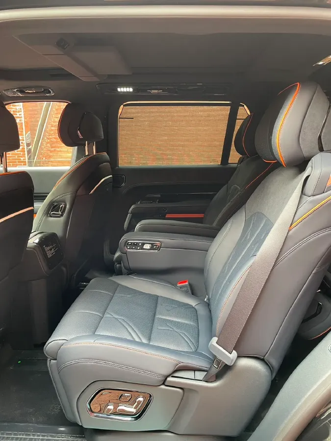 2025 Zeekr 9X 2.0T 279HP L4 1DHT PHEV,autocango,china used car exporter,china ev exporter,chinese used car exporter,chinese used ev exporter