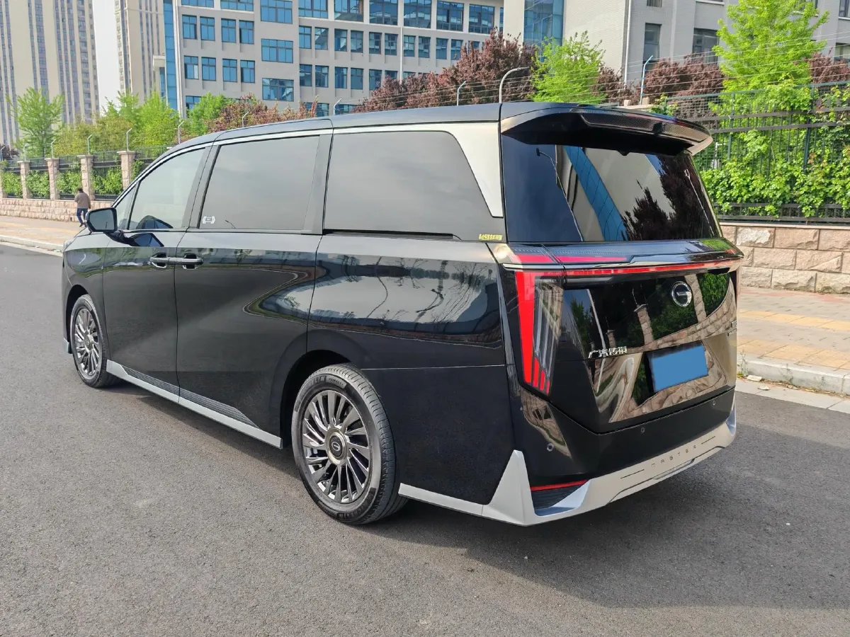 2023 GAC Trumpchi M8 2.0T 190HP L4 E-CVT Hybrid,autocango,china used car exporter,china ev exporter,chinese used car exporter,chinese used ev exporter