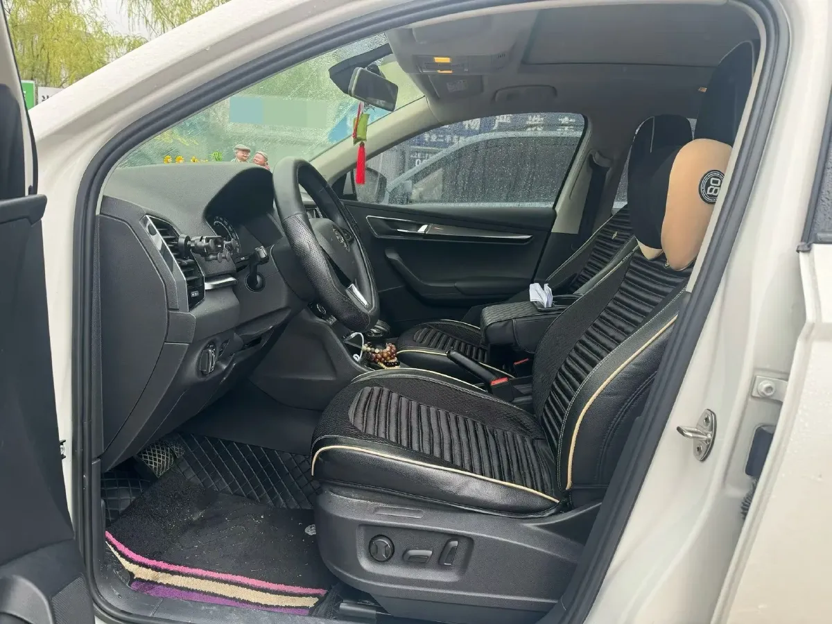 2019 Skoda Karoq 1.4T 150HP L4 7DCT,autocango,china used car exporter,china ev exporter,chinese used car exporter,chinese used ev exporter