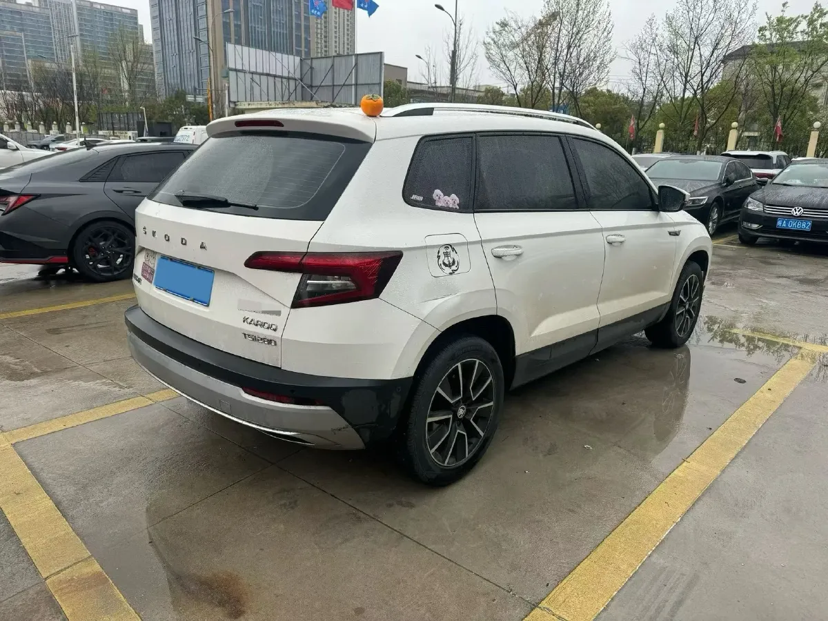 2019 Skoda Karoq 1.4T 150HP L4 7DCT,autocango,china used car exporter,china ev exporter,chinese used car exporter,chinese used ev exporter