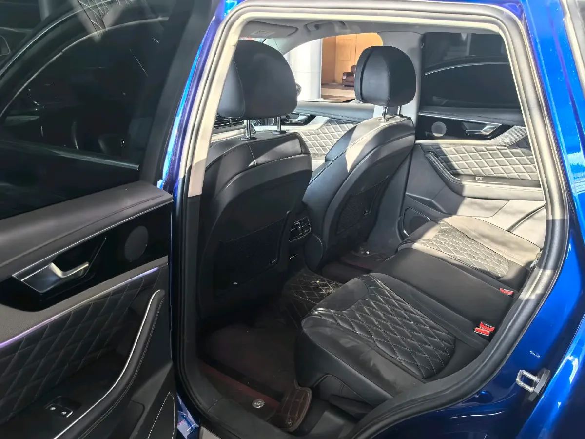 2019 HongQi HS5 2.0T 224HP L4 6AT,autocango,china used car exporter,china ev exporter,chinese used car exporter,chinese used ev exporter