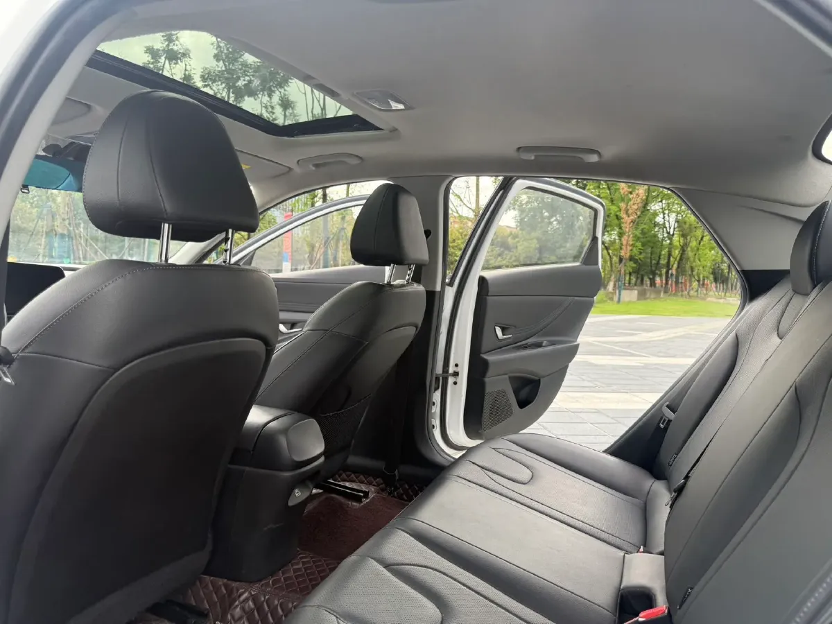 2021 Hyundai Elantra 1.5L 115HP L4 CVT,autocango,china used car exporter,china ev exporter,chinese used car exporter,chinese used ev exporter