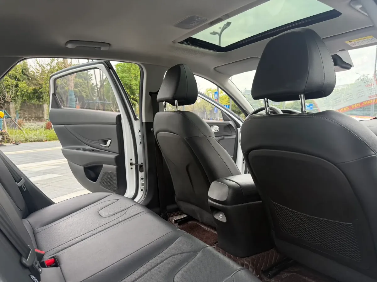 2021 Hyundai Elantra 1.5L 115HP L4 CVT,autocango,china used car exporter,china ev exporter,chinese used car exporter,chinese used ev exporter