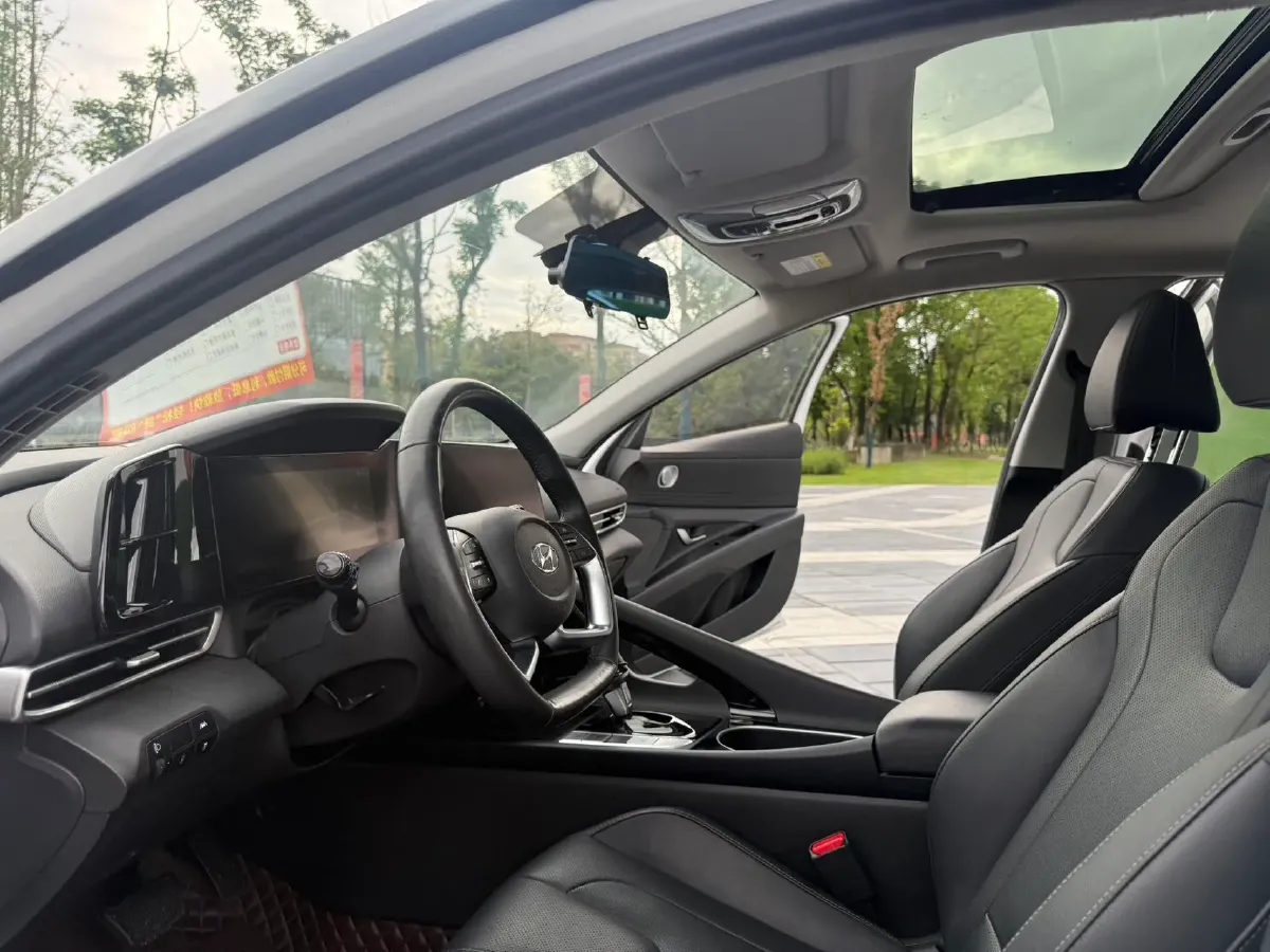 2021 Hyundai Elantra 1.5L 115HP L4 CVT,autocango,china used car exporter,china ev exporter,chinese used car exporter,chinese used ev exporter